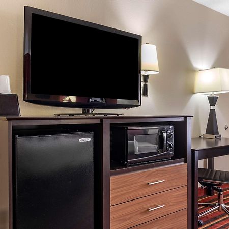 Best Western Lindale Inn Extérieur photo