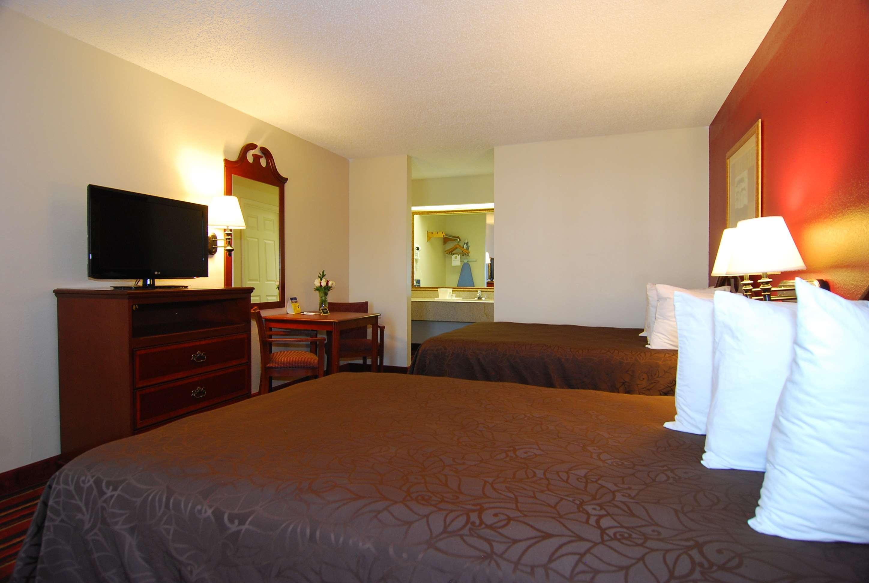 Best Western Lindale Inn Extérieur photo