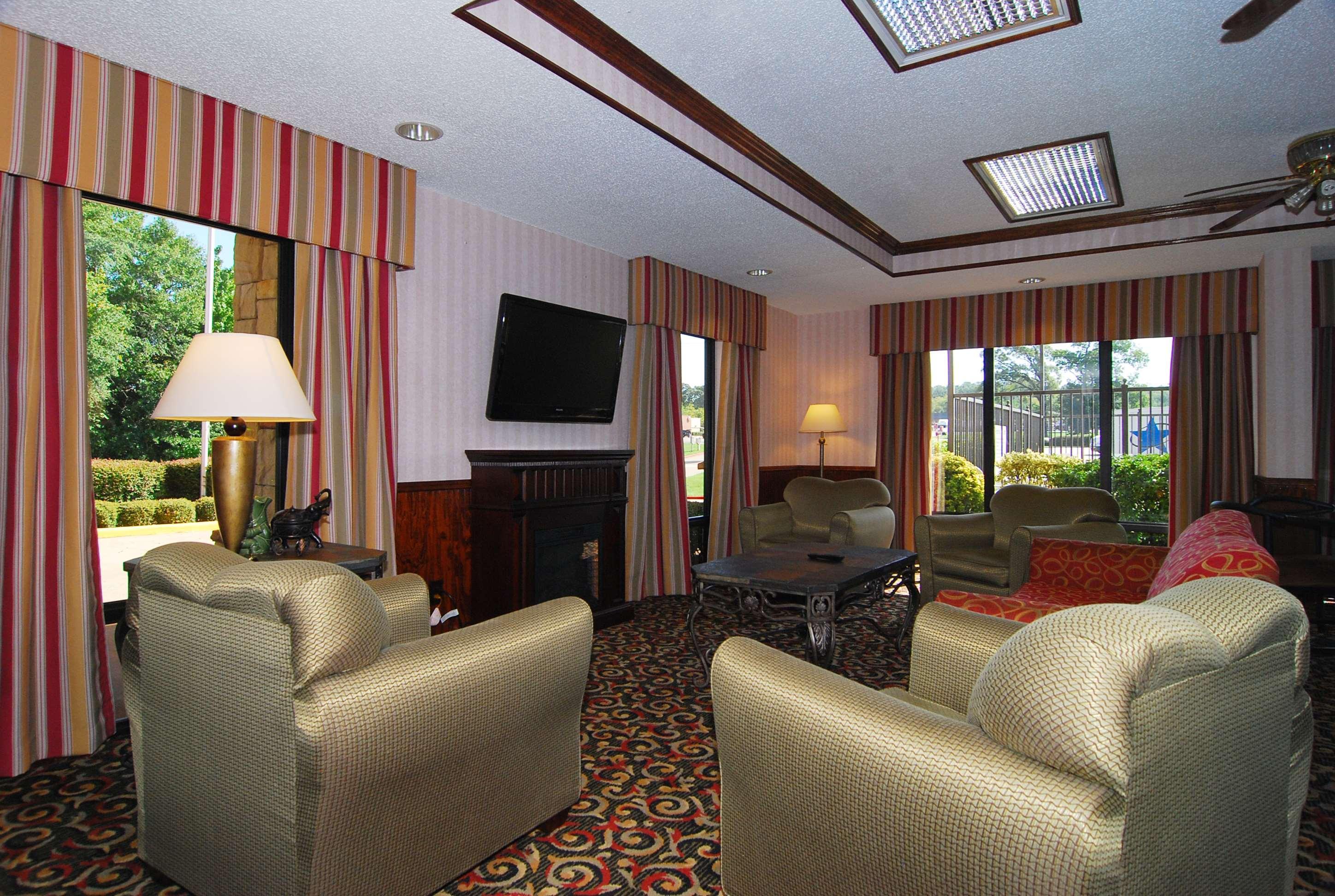 Best Western Lindale Inn Extérieur photo