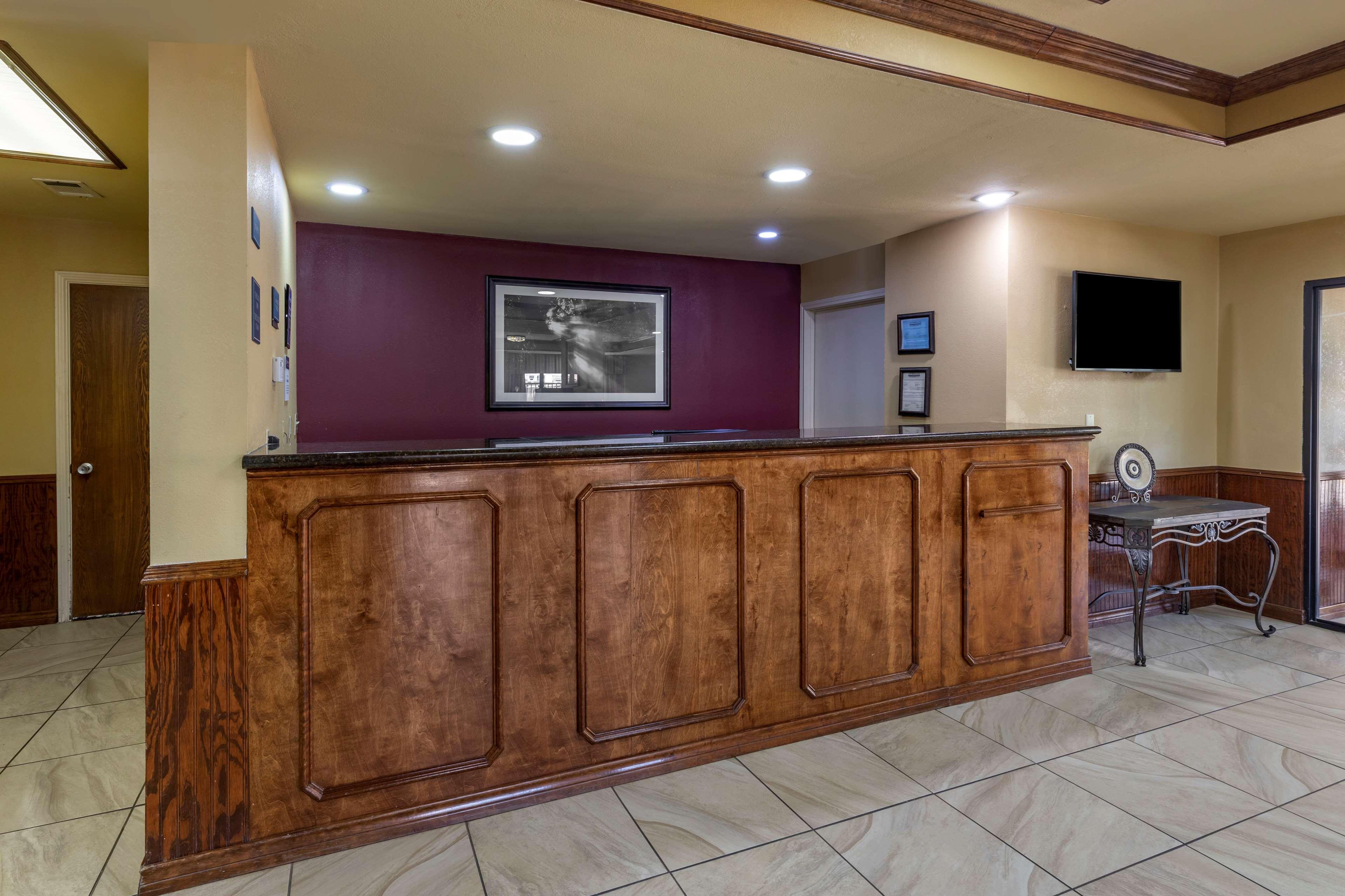 Best Western Lindale Inn Extérieur photo