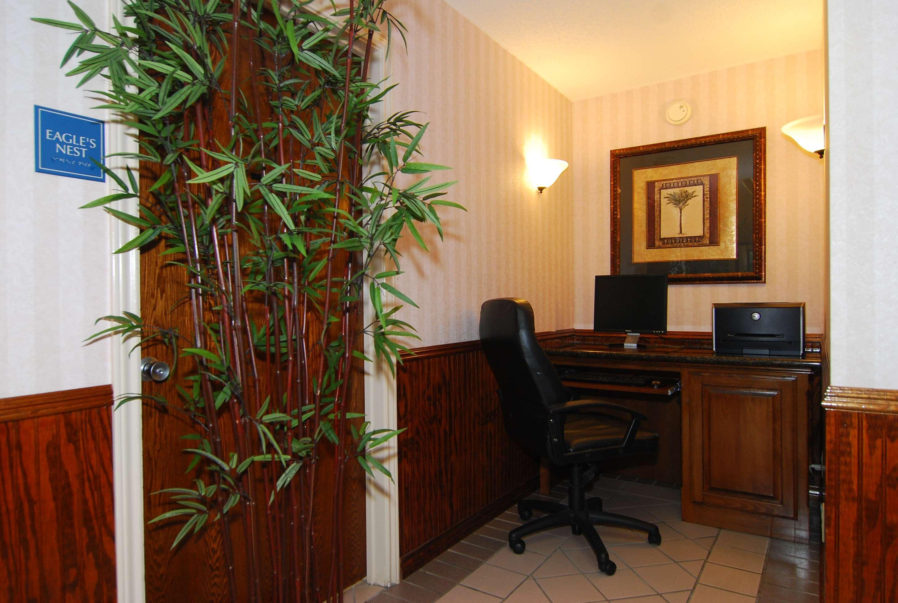 Best Western Lindale Inn Extérieur photo
