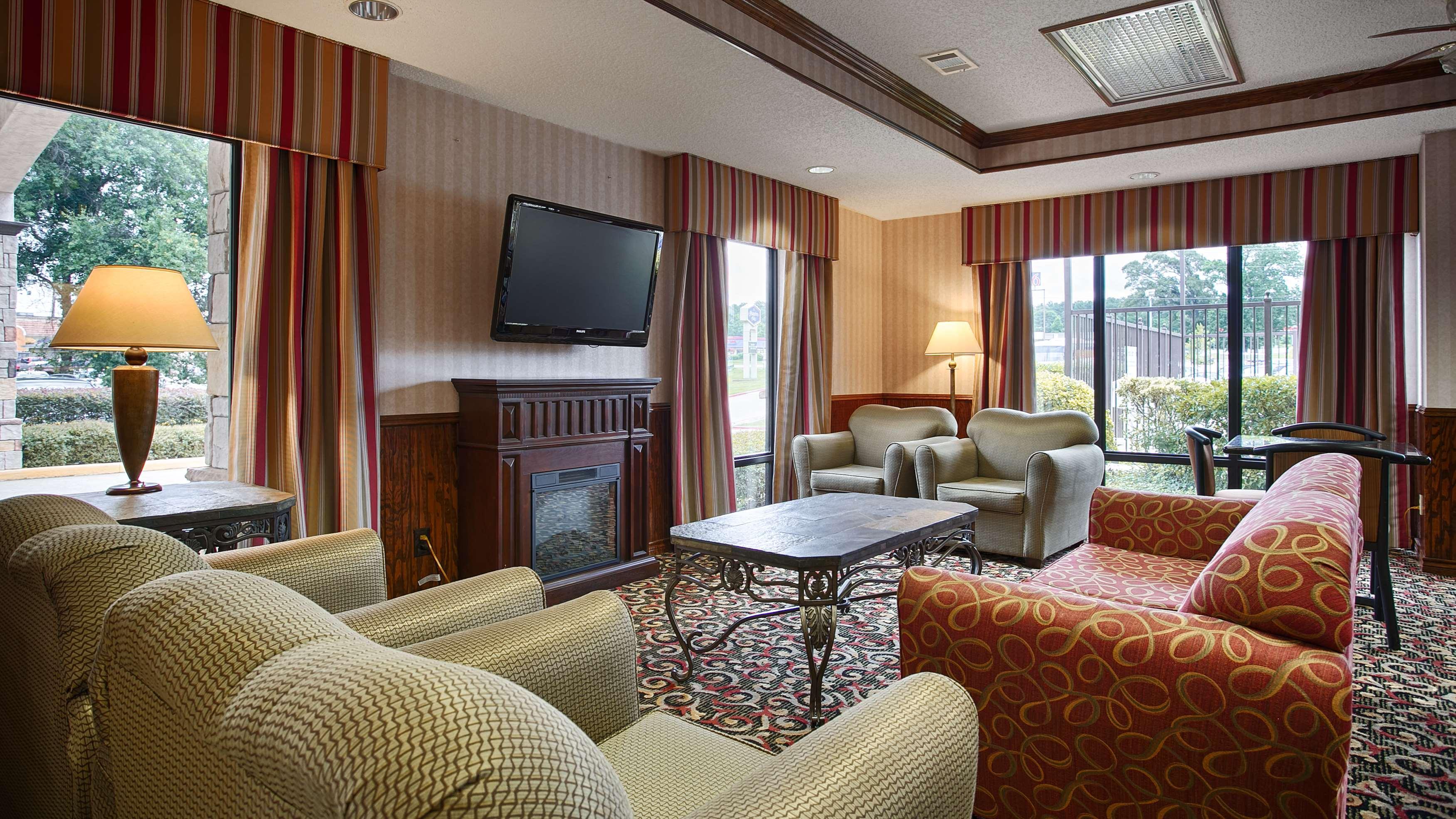 Best Western Lindale Inn Extérieur photo